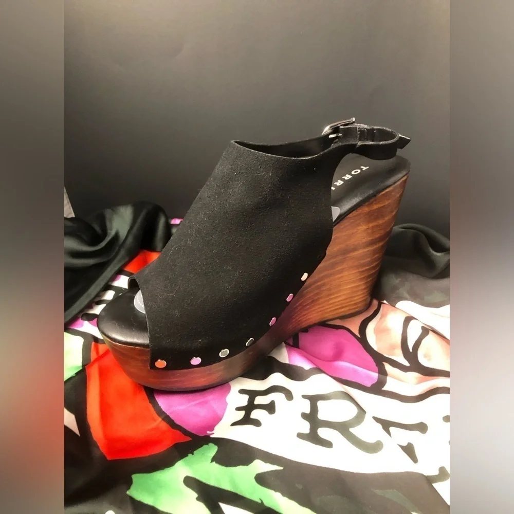 Torrid Black Wedge Sandals 9.5